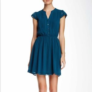 Short Sleeve Split Neck Dress